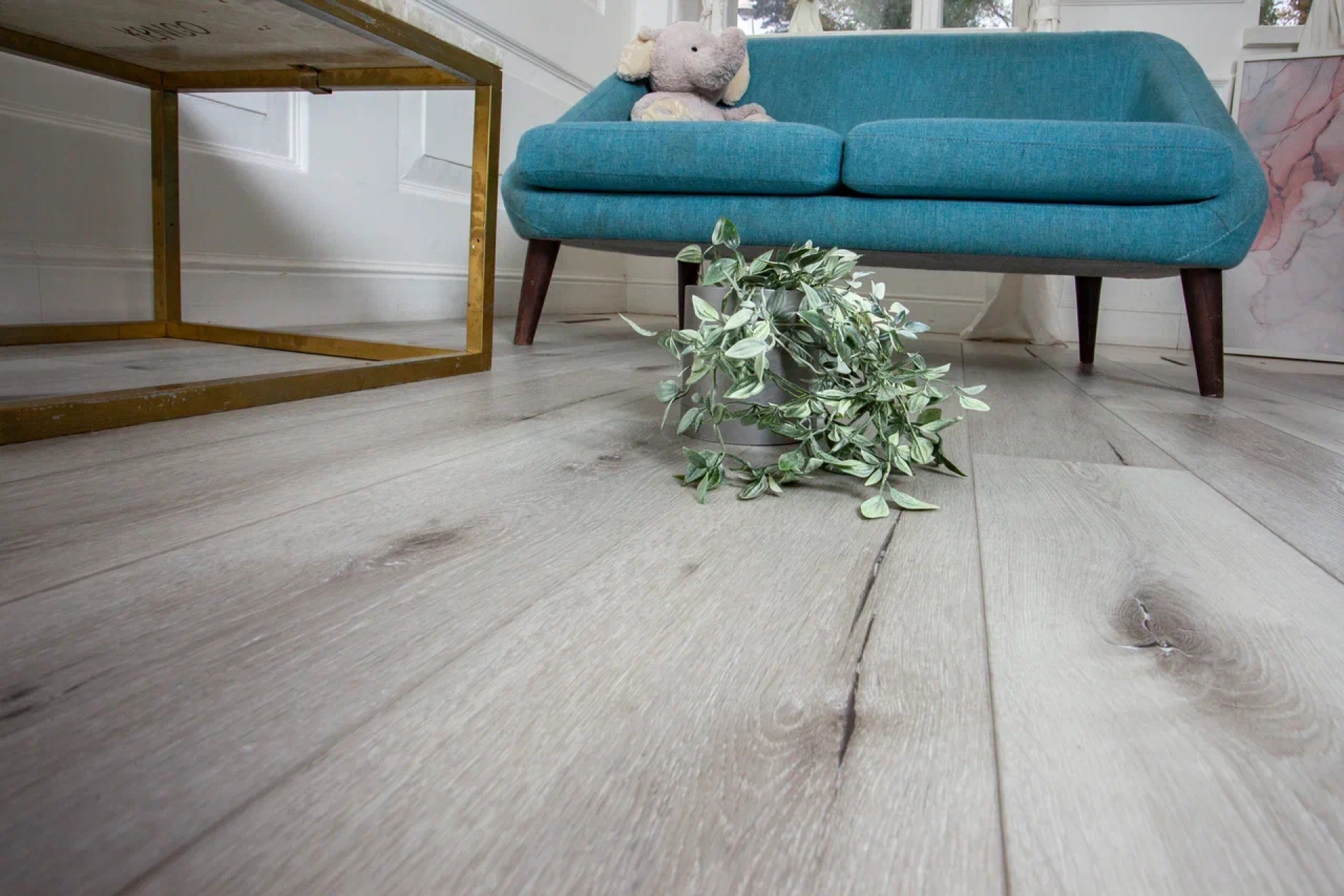 Усовершенствованная кварц-виниловая плитка «Damy Floor» Дуб Классический Серый (1227*187*2,5 мм) — купить в Уфе