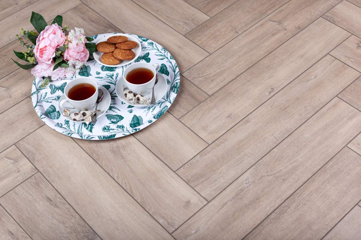 Замковая ПВХ плитка "Aberhof" Carmelita 0532 (615*123*5 мм) — купить в Уфе